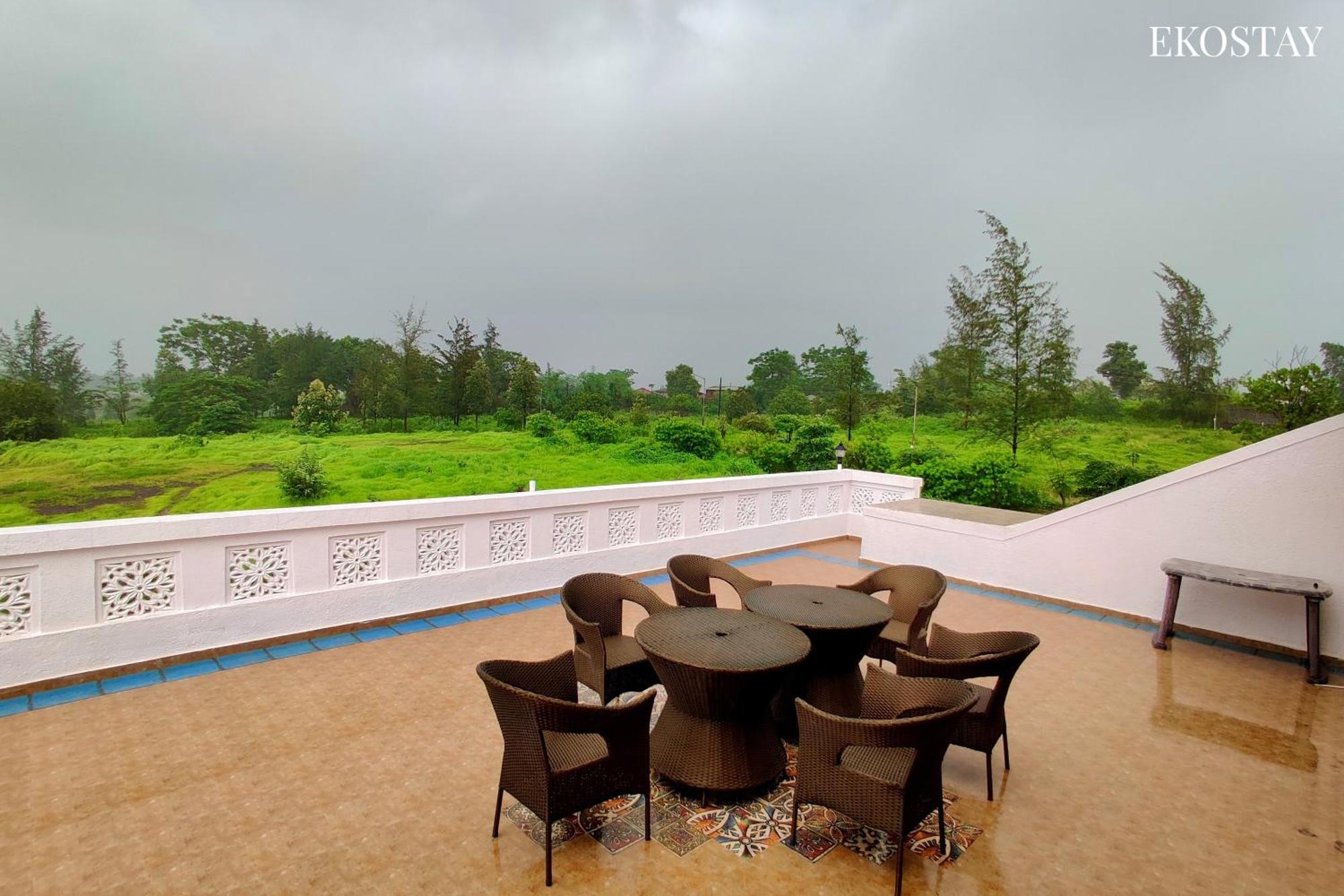 Ekostay- Nest Villa Карджат Экстерьер фото